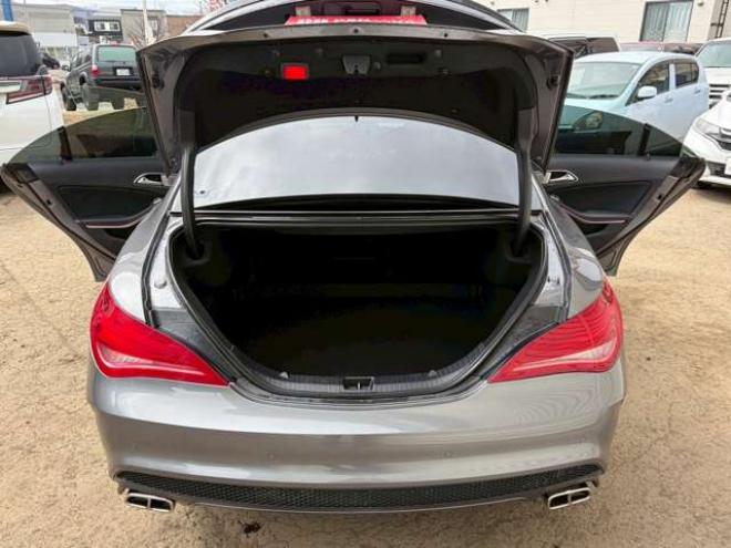 ベンツCLAクラス CLA250 4マチック 4WD　ナビ　バックカメラ　ETC　キーレスエントリー　シートヒーター　エアコン　クルーズコントロール　ABS　盗難防止装置　パワステ　パワーウィンドウ　横滑防止装置　パーキングアシスト　アイドリングストップ 正規輸入車 2000