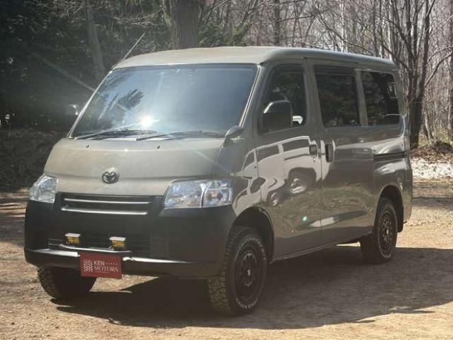 タウンエースバン1.5 GL 4WD　バックカメラ　エアコン　ドライブレコーダー　ETC　パワステ　パワーウィンドウ　ABS　キーレスエントリー　ベッドキット　寒冷地仕様　全塗装済 1500