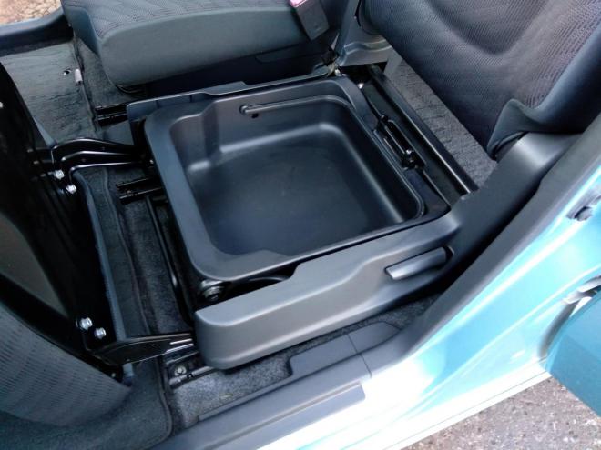 フレアフレア ＸＳ ４ＷＤ　ＡＢＳ　スマートキー　Ｐスタート　アイドリングストップ　衝突被害軽減ブレーキ　横滑り防止装置Ｄ席シートヒーター　８インチナビＴＶ　バックカメラ　リモコンスターター　Ｄ席シートヒーター　夏冬タイヤ付　車検令和９年４月　保証１年付 4WD 660 5Dr