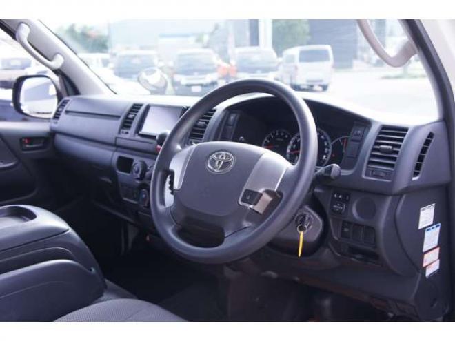 ハイエースバン2.8 DX ロング ディーゼルターボ 4WD　フロントシートセパレート仕様変更済　　　センターコンソール付　415COBRA丸目ライトキット&バッドラッカー16インチAW　415SAFARIフロントスポイラー　TOYOオープンカントリーR/T　電動格納ドアミラー 2800