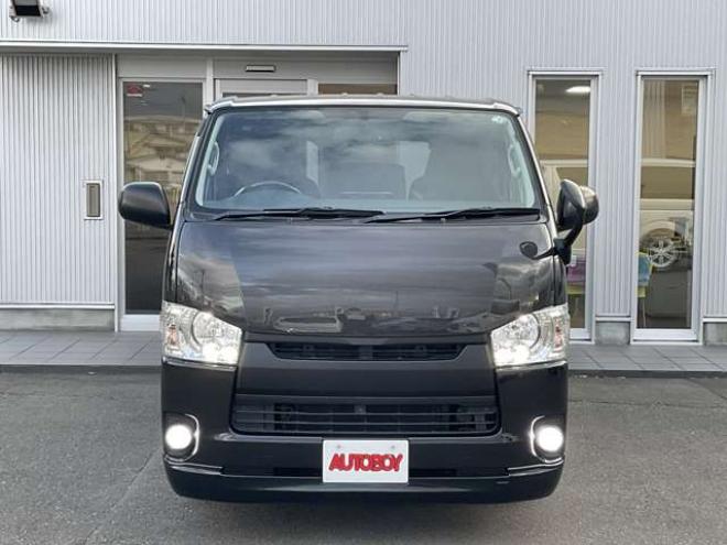 レジアスエース2.8 DX ロングボディ ディーゼルターボ 4WD　2.8Lディーゼルターボ4WD　LEDヘッドライト　カーボン調ボンネット　社外フロントリップ　社外16インチAW　社外ルーフスポイラー　パナソニック製ナビTV　bluetooth バックカメラ　ETC　リアヒーター　ローダウン 2800