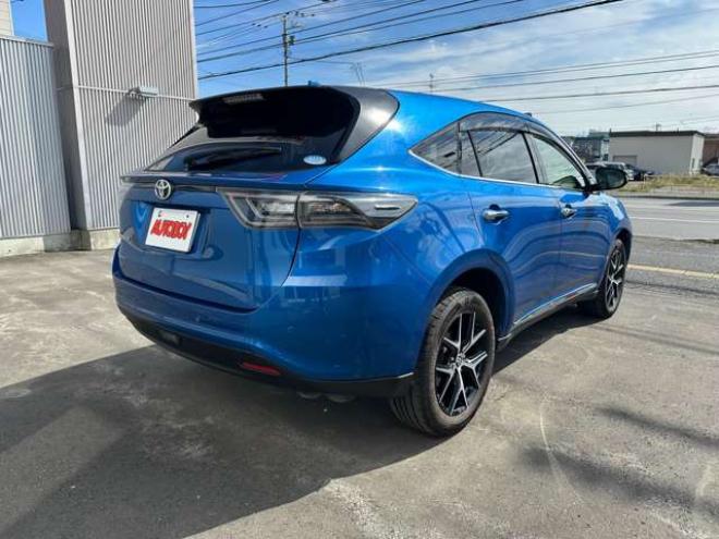ハリアー2.0 プレミアム アドバンストパッケージ スタイルアッシュ 4WD　前席パワーシート ハーフレザーシート JBLスピーカー パワーバックドア ステアリングスイッチ クルコン オートハイビーム 横滑り防止 車線逸脱防止 シートメモリー 純正9インチナビ　Bluetooth 純正エンスタ ISOFIX 2000