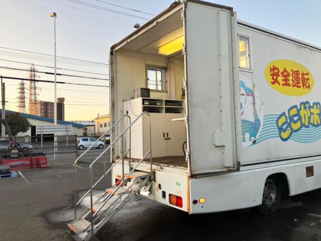 ファイター中古　キャンピング/移動販売/ダンプベース　中型トラック