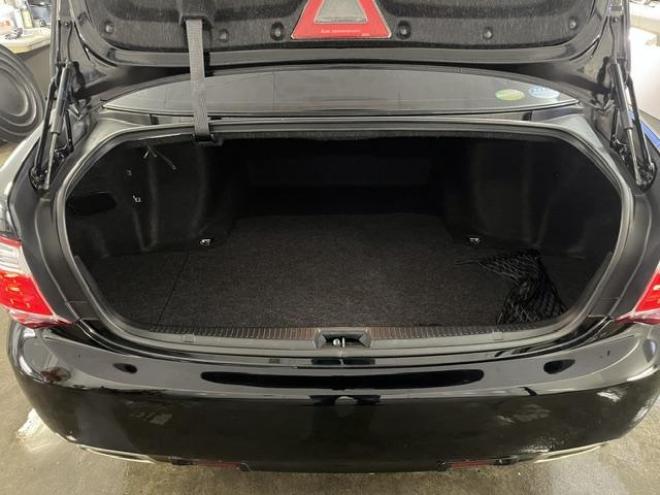 クラウンロイヤルサルーン　ｉ－Ｆｏｕｒ　本州仕入　後期型　禁煙車　社外１７インチＡＷ　純正１６ＡＷ＋スタッドレスタイヤ付　純正ＨＤＤナビ　フルセグ地デジ　ＤＶＤ再生　Ｂｌｕｅｔｏｏｔｈオーディオ　Ｍサーバー　クルーズコントロール　ＥＴＣ 4WD 3000 4Dr