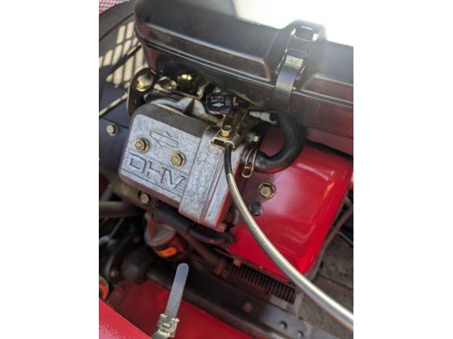除雪機フジイ　SD1122B　22馬力　ガソリン　２気筒エンジン　良品　510h