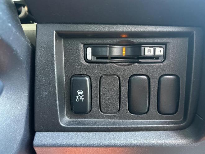 デリカ2.4ローデスGパワーパッケージ　４WD　ローンが不安な方＜優遇ローン＞寒冷地仕様　両側パワースライドドア
