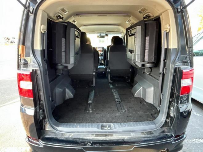 デリカ2.4ローデスGパワーパッケージ　４WD　ローンが不安な方＜優遇ローン＞寒冷地仕様　両側パワースライドドア