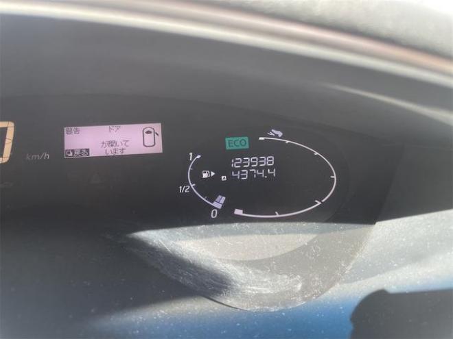 セレナ２０Ｘ Ｖセレクション＋セーフティ ４ＷＤ 全周囲カメラ ナビ クリアランスソナー オートクルーズコントロール レーンアシスト 衝突被害軽減システム 両側電動スライドドア スマートキー 電動格納ミラー ３列シート ＣＶＴ アルミホイール（北海道） 4WD 2000 5Dr