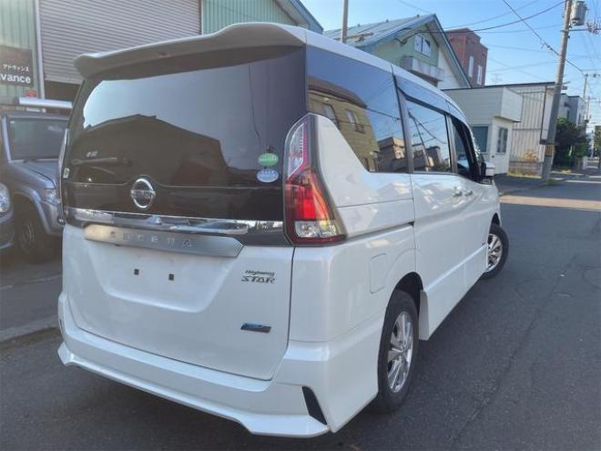 セレナハイウェイスター 本州仕入れ ４ＷＤ 衝突軽減Ｂ ナビ オートクルーズコントロール 寒冷地仕様車 フリップダウン９インチナビＲカメラ リアオートエアコン アイドリングストップ 横滑り防止 ４ＷＤパワースライド（北海道） 4WD 2000 5Dr