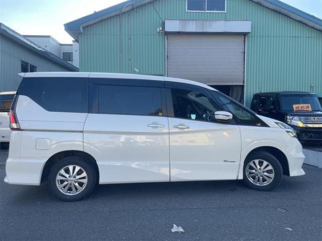 セレナハイウェイスター 本州仕入れ ４ＷＤ 衝突軽減Ｂ ナビ オートクルーズコントロール 寒冷地仕様車 フリップダウン９インチナビＲカメラ リアオートエアコン アイドリングストップ 横滑り防止 ４ＷＤパワースライド（北海道） 4WD 2000 5Dr