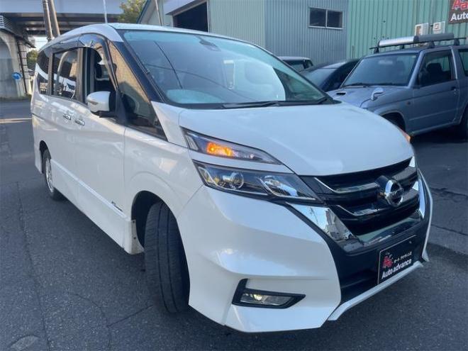 セレナハイウェイスター 本州仕入れ ４ＷＤ 衝突軽減Ｂ ナビ オートクルーズコントロール 寒冷地仕様車 フリップダウン９インチナビＲカメラ リアオートエアコン アイドリングストップ 横滑り防止 ４ＷＤパワースライド（北海道） 4WD 2000 5Dr