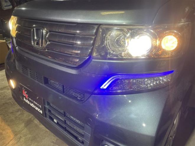 N-BOXカスタム Ｇ ＳＳパッケージ ４ＷＤ ナビ ＴＶ Ｒカメラ パワーウインドウ 助手席エアバッグ キーレス エアバッグ フルオートエアコン 横滑り防止 ベンチシート 盗難防止システム アイドリングストップ スマ－トキ－（北海道） 4WD 660 5Dr