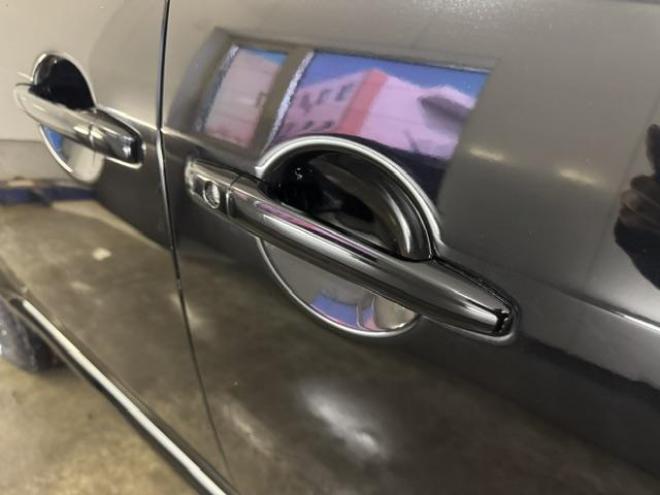 デリカＤ：５　Ｇパッケージ　寒冷地仕様　禁煙車　エクストリーム１６インチＡＷ＋新品ＴＯＹＯホワイトレター　純正１８ＡＷ＋スタッドレスタイヤ付　カロッツェリアナビ　地デジ　ＤＶＤ再生　バックカメラ　クルーズコントロール　ＥＴＣ 4WD 2400 5Dr