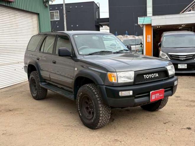 ハイラックスサーフ2.7 SSR-X Vセレクション 4WD　社外ナビ　バックカメラ　社外アルミホイール　エアコン　リフトアップ　パワステ　パワーウィンドウ　キーレスエントリー　ETC　ABS　ルーフレール 2700
