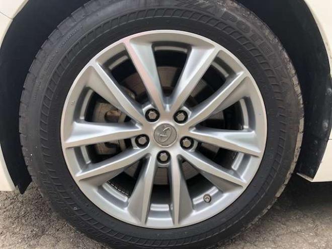 スカイライン3.5 350GT FOUR ハイブリッド　ナビ・Bカメラ・地デジ 4WD 3500