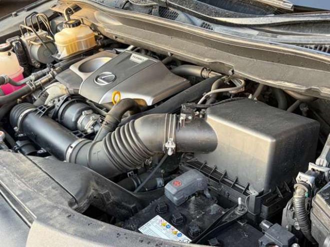 レクサスRX 200t Fスポーツ 4WD　黒皮シート　ターボ4WDリアパワーゲート　シートヒーター純正スターター純正20インチ 2000