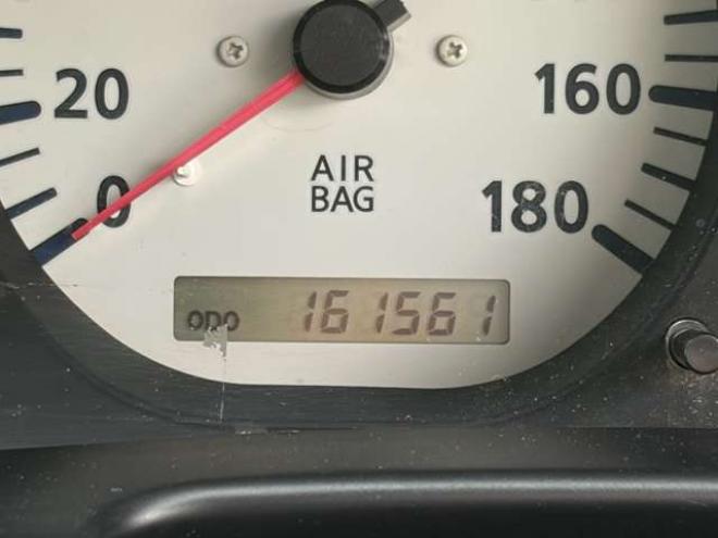 ダットサン2.4 AXリミテッド ダブルキャブ 4WD　ハードトノカバー　車検9年6　オートマ 2400