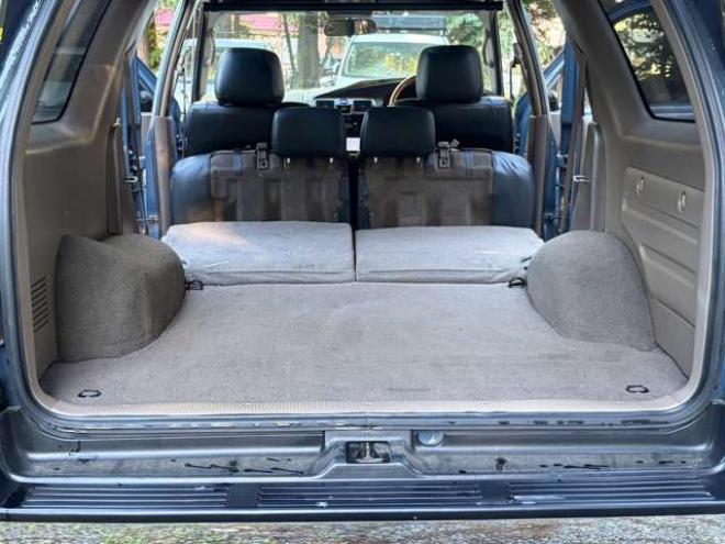 ハイラックスサーフ2.7 SSR-X プレミアムセレクション 4WD　4WD　本州仕入　ETC　ナビ　TV　キーレスエントリー　AT　Bluetooth　ABS　エアコン　パワーステアリング 2700
