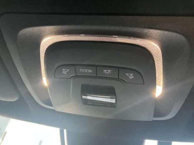 カローラクロス1.8 ハイブリッド Z E-Four 4WD　モデリスタエアロ　電動シート　電動リアゲート　バックカメラ　ETC　フルセグTV　パワステ　パワーウィンドウ　ABS　クルーズコントロール　アルミホイール　盗難防止装置　横滑り防止装置　ルーフレール 1800