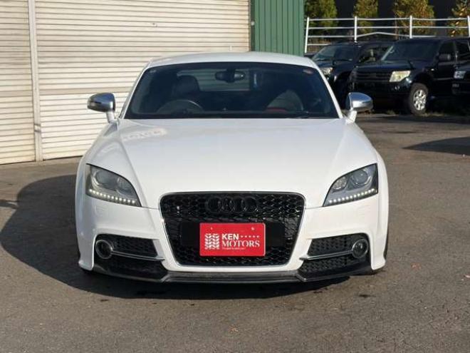 アウディTTSクーペ 2.0 4WD　ディスプレイオーディオ・キーレス・TTS 正規輸入車 2000