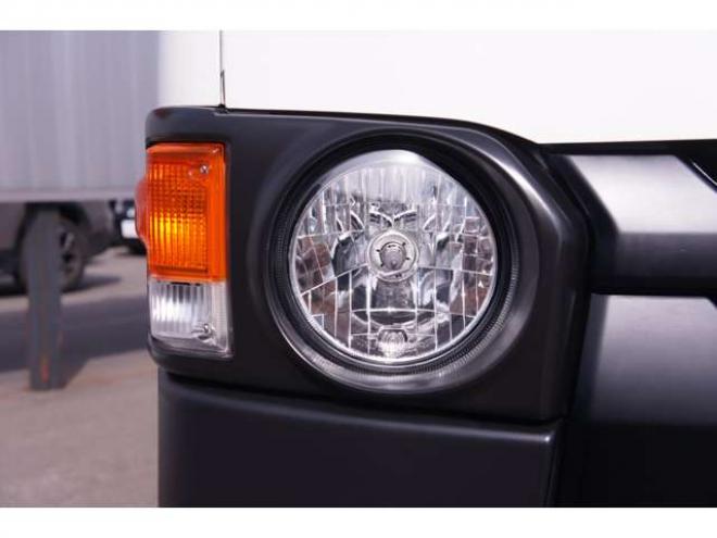 ハイエースバン2.8 DX ロング ディーゼルターボ 4WD　フロントシートセパレート仕様変更済　　　センターコンソール付　415COBRA丸目ライトキット&バッドラッカー16インチAW　415SAFARIフロントスポイラー　TOYOオープンカントリーR/T　電動格納ドアミラー 2800
