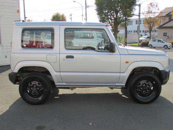 ジムニーXG 4WD　4WD/5速MT/ターボ/ヒルディセントコントロール/キーレス 660