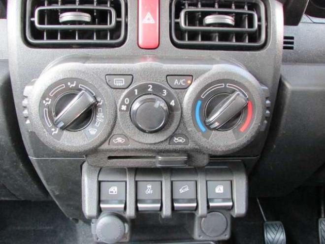 ジムニーXG 4WD　4WD/5速MT/ターボ/ヒルディセントコントロール/キーレス 660