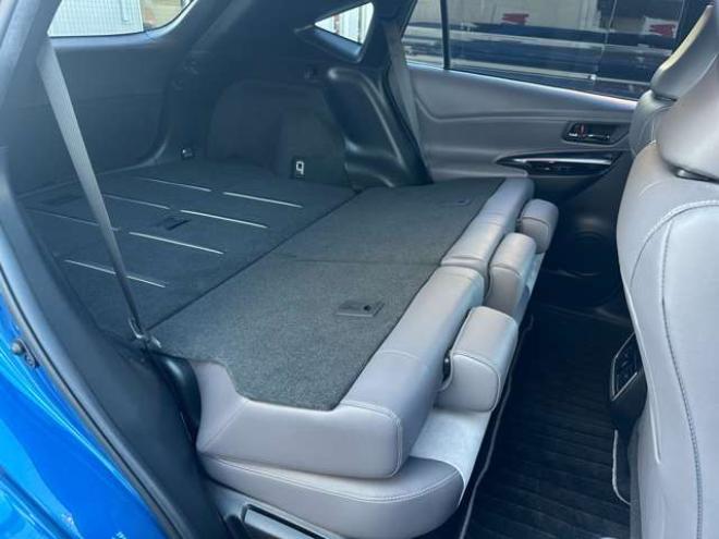ハリアー2.0 プレミアム アドバンストパッケージ スタイルアッシュ 4WD　前席パワーシート ハーフレザーシート JBLスピーカー パワーバックドア ステアリングスイッチ クルコン オートハイビーム 横滑り防止 車線逸脱防止 シートメモリー 純正9インチナビ　Bluetooth 純正エンスタ ISOFIX 2000
