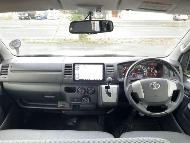 レジアスエース2.8 DX ロングボディ ディーゼルターボ 4WD　2.8Lディーゼルターボ4WD　LEDヘッドライト　カーボン調ボンネット　社外フロントリップ　社外16インチAW　社外ルーフスポイラー　パナソニック製ナビTV　bluetooth バックカメラ　ETC　リアヒーター　ローダウン 2800