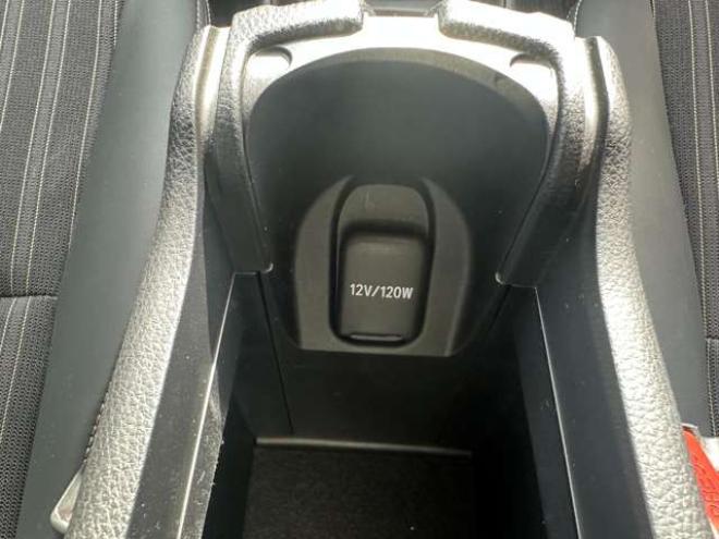 アクア1.5 Z E-Four 4WD　LEDヘッドライト フォグランプ クルコン　ステアリングスイッチ オートハイビーム AC100　ステアリングヒーター　ETC 純正10.5インチディスプレイオーディオ Bカメラ Bluetooth 純正エンスタ ISOFIX 1500