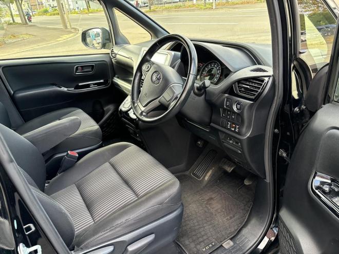 ヴォクシー2.0ZS 4WD　＜優遇ローン＞本州仕入　寒冷地仕様　両側Pスラ
