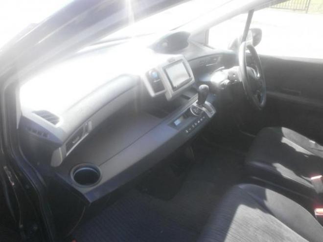 フリードGエアロ　４WD 1500 5Dr