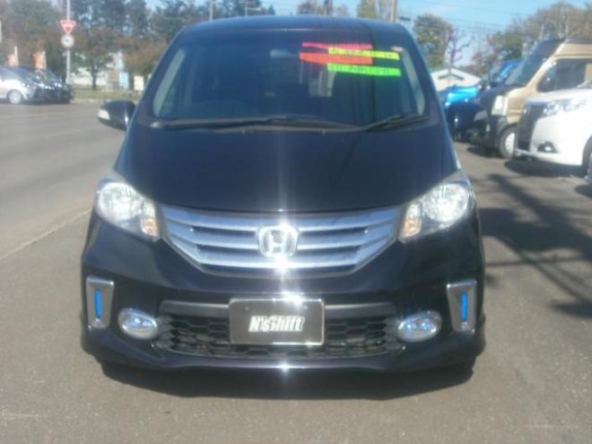 フリードGエアロ　４WD 1500 5Dr