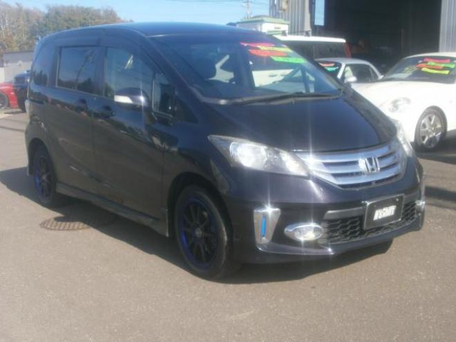 フリードGエアロ　４WD 1500 5Dr