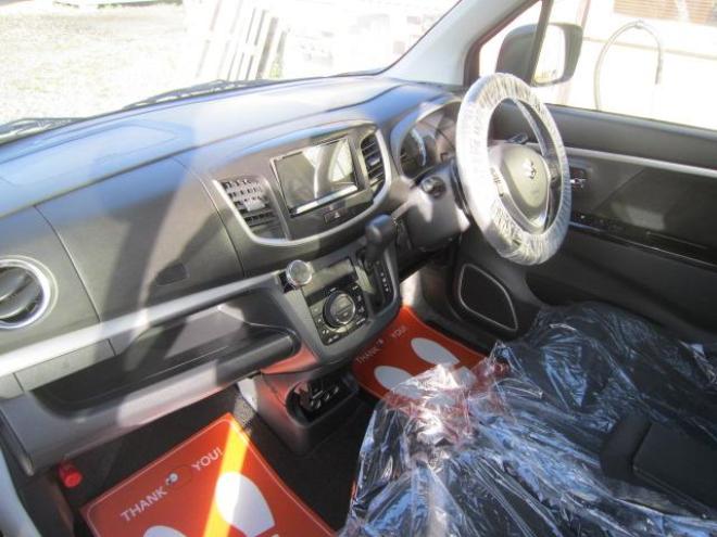 ワゴンRスティングレー Ｔ ターボ４ＷＤ レーダーブレーキサポート Ｂｌｕｅｔｏｏｔｈ ナビフルセグＴＶ Ｂカメラ シートヒーター クルーズコントロール スマートキー ＥＴＣ 純正アルミ ＨＩＤ 社外足廻り １年間走行無制限保証（北海道） 4WD 660 5Dr