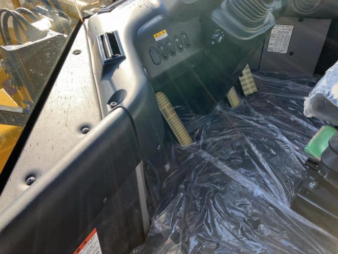 ホイールローダコマツ　中古　WA100-8Y　マルチプラウ仕様　タイヤショベル　建機