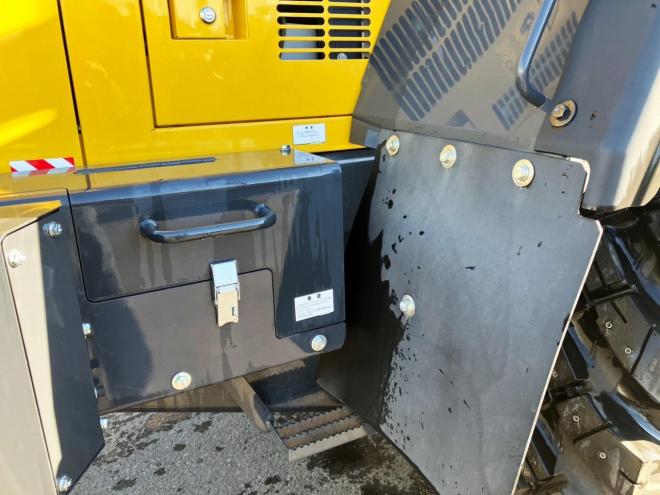 ホイールローダコマツ　中古　WA100-8Y　マルチプラウ仕様　タイヤショベル　建機