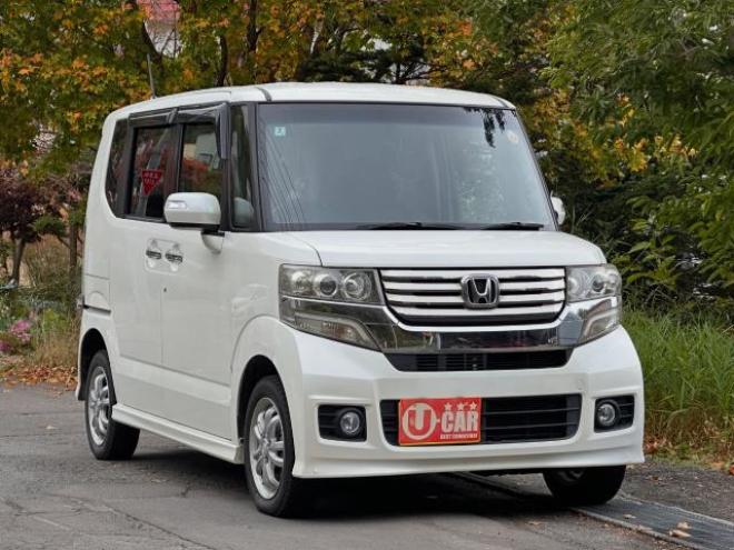 N-BOXカスタムG Lパッケージ　4WD タイミングチェーン車　Bluetooth フルセグテレビ　ナビ　DVD再生　ETC エンジンスターター　HID スマートキー　左パワースライド 4WD 660 5Dr