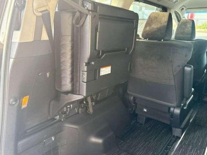 アルファードハイブリッドハイブリッド2.5SR 4WD  ローンが不安な方＜優遇ローン＞寒冷地仕様　純正ワイドナビ