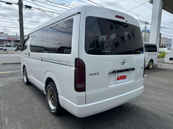ハイエース2.7 GL ロング ミドルルーフ 4WD　プッシュスタート ETC パワースライドドア 前後ドラレコ 9インチナビ バックカメラ　フルセグTV DVD Bluetooth　フリップダウンモニター ベッドキット ワーク17AW　サブウーファー リアヒーター&クーラー 2700