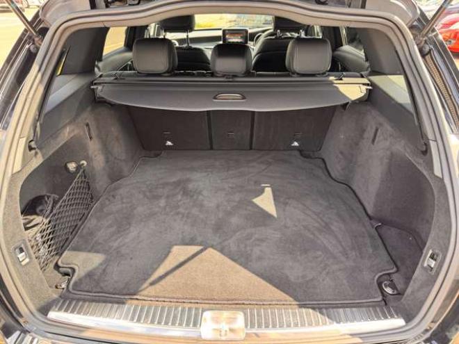 ベンツCクラスワゴン C200 4マチック スポーツ 4WD　ブラインドスポットモニター・ディスタンスパイロットディストロニック・ステアリングパイロット・アイドリングストップ・電動テールゲート・メモリーパワーシート・LEDヘッドライト・純正ナビ・バックカメラ 2000