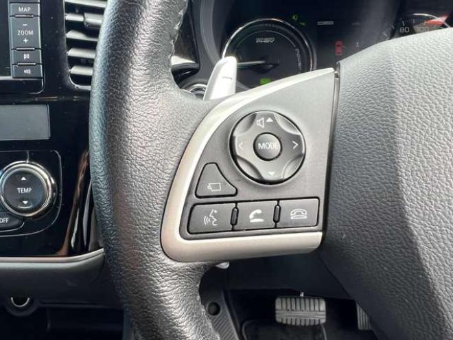アウトランダーPHEV2.0 G プレミアムパッケージ 4WD　本革シート　ロックフォードプレミアムサウンドシステム　純正ナビ　フルセグTV　バックカメラ　クルーズコントロール　パドルシフト　衝突軽減システム　車線逸脱　AC100V　パワーバックドア　パワーシート 2000