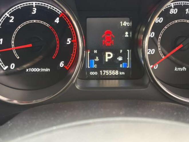 デリカD：5 2.2 D パワーパッケージ ディーゼルターボ 4WD　車検10年2月　両側パワースライド　アルミ・ホワイトレター 2300