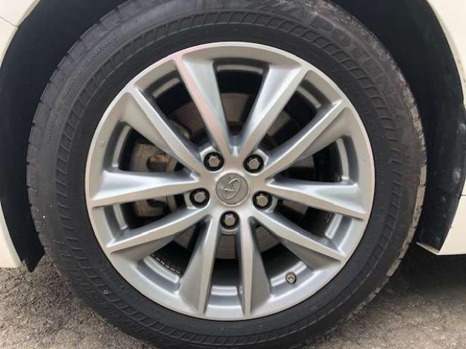 スカイライン3.5 350GT FOUR ハイブリッド　ナビ・Bカメラ・地デジ 4WD 3500
