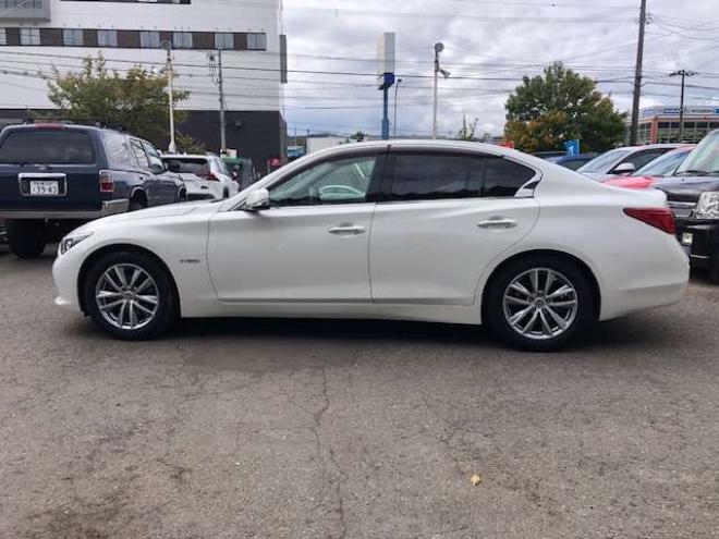 スカイライン3.5 350GT FOUR ハイブリッド　ナビ・Bカメラ・地デジ 4WD 3500