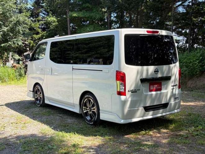 キャラバンNV350 2.5 プレミアムGX アーバンクロム ロングボディ ディーゼルターボ 4WD　ワンオーナー車オーテックエアロ　ローダウン社外ナビBカメラ地デジ　ブラインドモニター　エンジンスターター　社外17インチ 2500