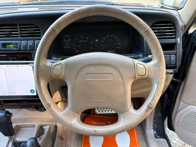 ビックホーン3.0 プレジールII ロング ディーゼルターボ 4WD　ディスプレイオーディオ・ETC・1ナンバー登録 3000