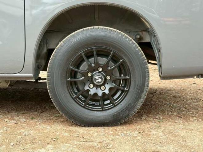 タウンエースバン1.5 GL 4WD　全塗装済　寒冷地仕様　社外ナビ　フルセグ　バックカメラ　ETC　キーレスエントリー　リアヒーター　パワステ　パワーウィンドウ　エアコン　ABS 1500