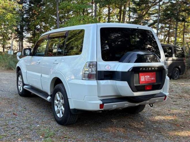 パジェロ3.2 ロング エクシード ディーゼルターボ 4WD　社外ナビバックカメラ地デジ　シートヒーター　クルーズコントロール 3200