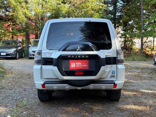 パジェロ3.2 ロング エクシード ディーゼルターボ 4WD　社外ナビバックカメラ地デジ　シートヒーター　クルーズコントロール 3200